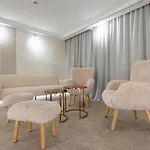 Отель Grand & Therme
