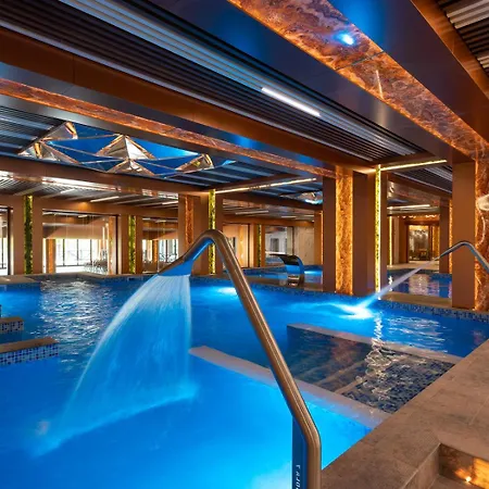 Grand & Therme