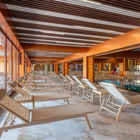 Grand & Therme Hotel
